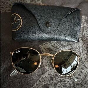 Ray Ban RB3447 Round Gold Metal Sunglasses